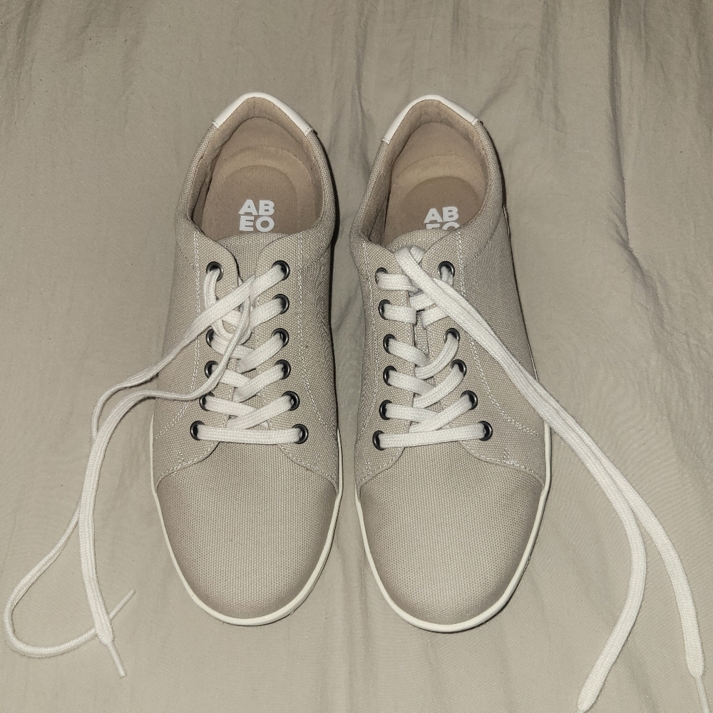 ABEO Gray Casual Sneakers